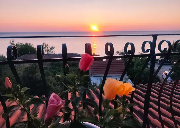 Georgia's Skyview * Poros (Kefalonia)